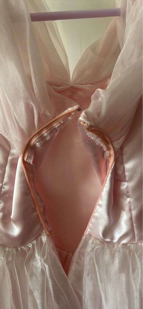 Blush Pink Ball Gown XS-S (Category: Evening dresses & gowns) located in Taguig. Submitted by prelovedthingstaguig (Listing ID 1300970910, Image 3). Description: Used 1x at a predebut shoot. Fits XS-S Length: i’m 5 flat but wore 4 inch heels add petticoat to make it fluffier .