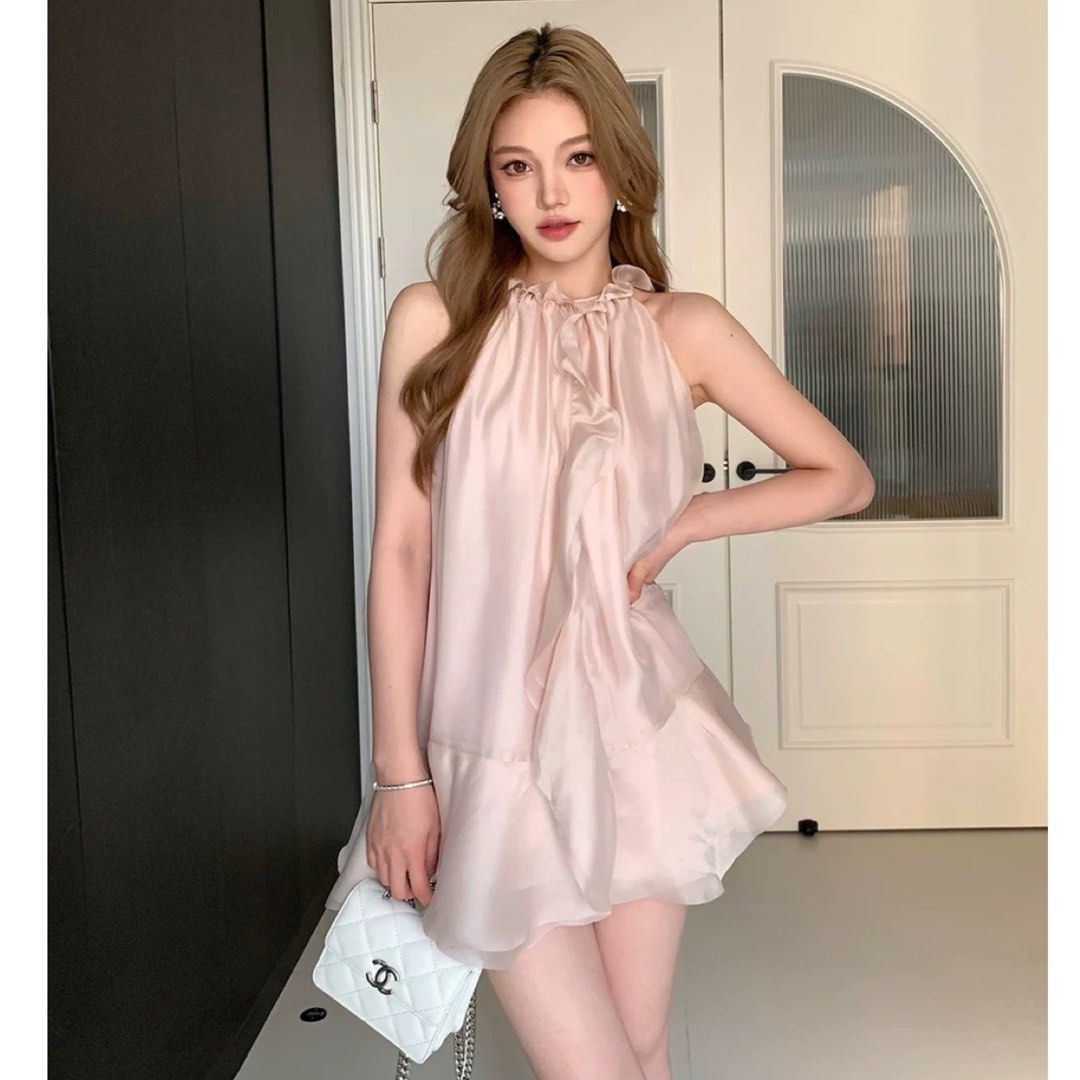 BNWT Nude Pink dress short halter neck blush pink taobao shein petite a  line flowy summer , Women's Fashion, Dresses & Sets, Dresses on Carousell
