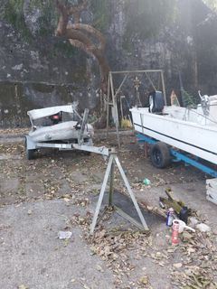 Boat trailer