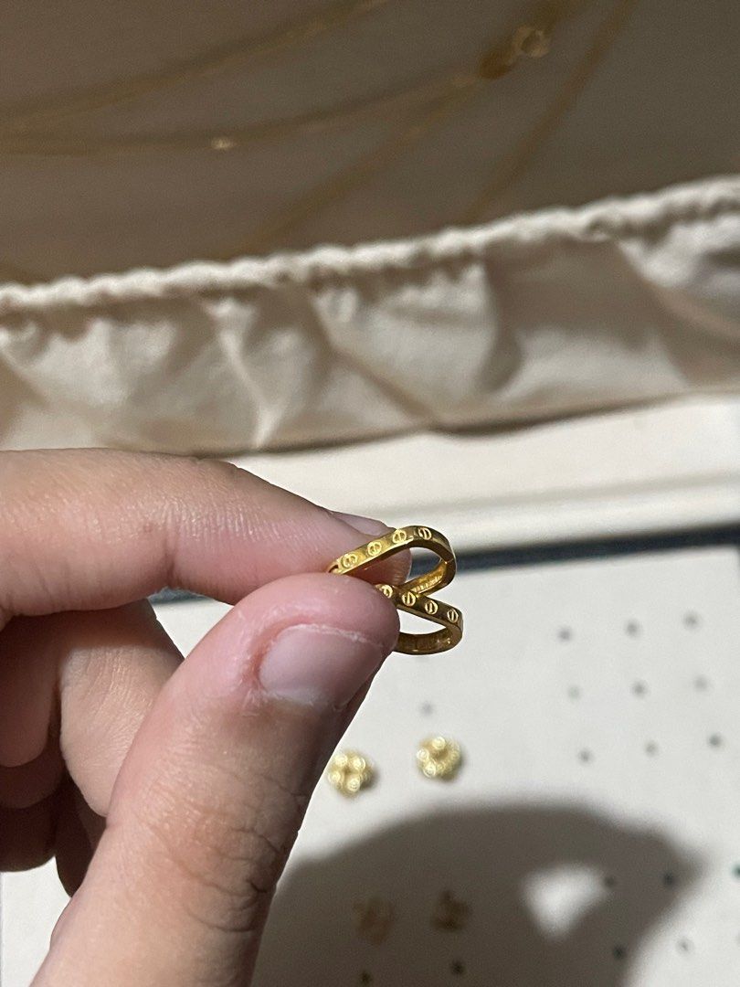 Cartier huggies online