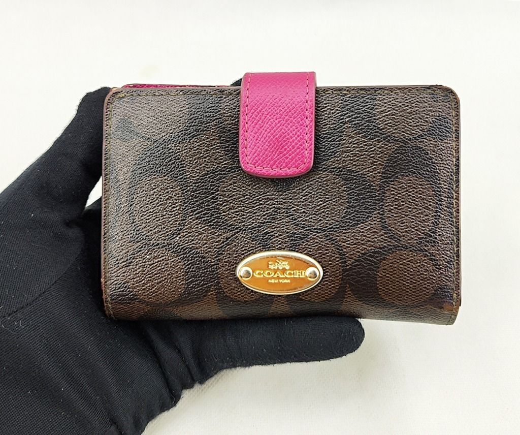 Coach button wallet shop