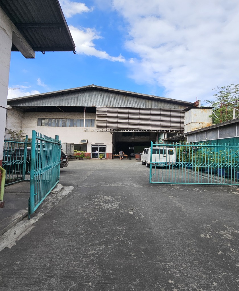 Commercial Warehouse for Sale in 487 Mercedes Ave Brgy. San Miguel