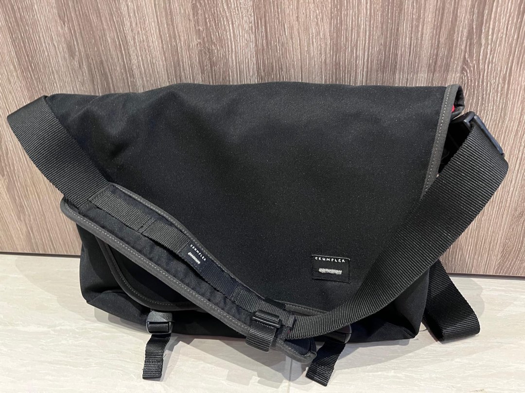 Crumpler Considerable Embarrassment bag Men s Fashion Bags Sling Bags on Carousell