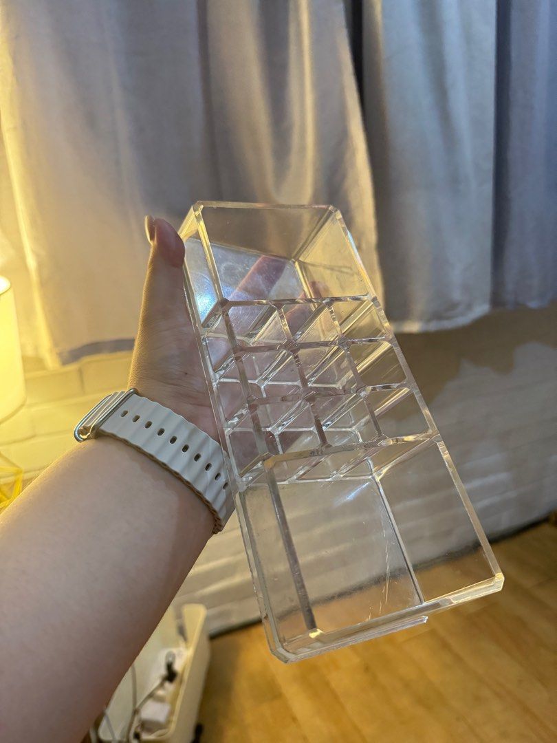 Decluttering : Makeup Acrylic Organizer (Category: Storage Boxes & Baskets) located in Quezon City. Submitted by thriftmycloset2021 (Listing ID 1301073892, Image 2). Description: Decluttering! Get this for only 150 💄🌸.