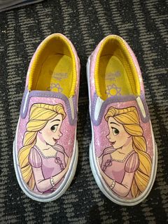 (Category: ) located in . Submitted by maggie188 (Listing ID 1301052767, Image 1). Description: .