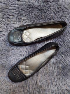 Figlia black flat shoe for womens