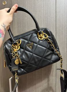 (Category: ) located in . Submitted by nicee_shop (Listing ID 1301003895, Image 1). Description: .