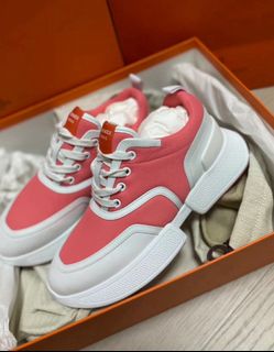 由 jessicaloveboutique (刊登 ID 1301033667，圖片 1) 提交，位於 的 (類別：)，說明：。