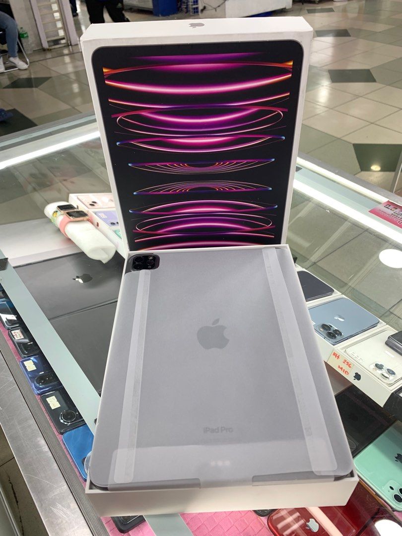 iPad pro 11inch (4th gen.) 128gb (Category: iPad) located in Manila. Submitted by arzillah (Listing ID 1300940998, Image 1). Description: iPad Pro 11inch (4th generation) 128gb Wifi only Slightly use No dents No scratches No issues All in good condition Open for COD/COP + SF Manila area (sameday delivery) Province area (via LBC) required DP to avoid cancellations Physical store: Greenhills Shopping Center, 2ndfloor, stall#: Ai 11 Contact#: 094822