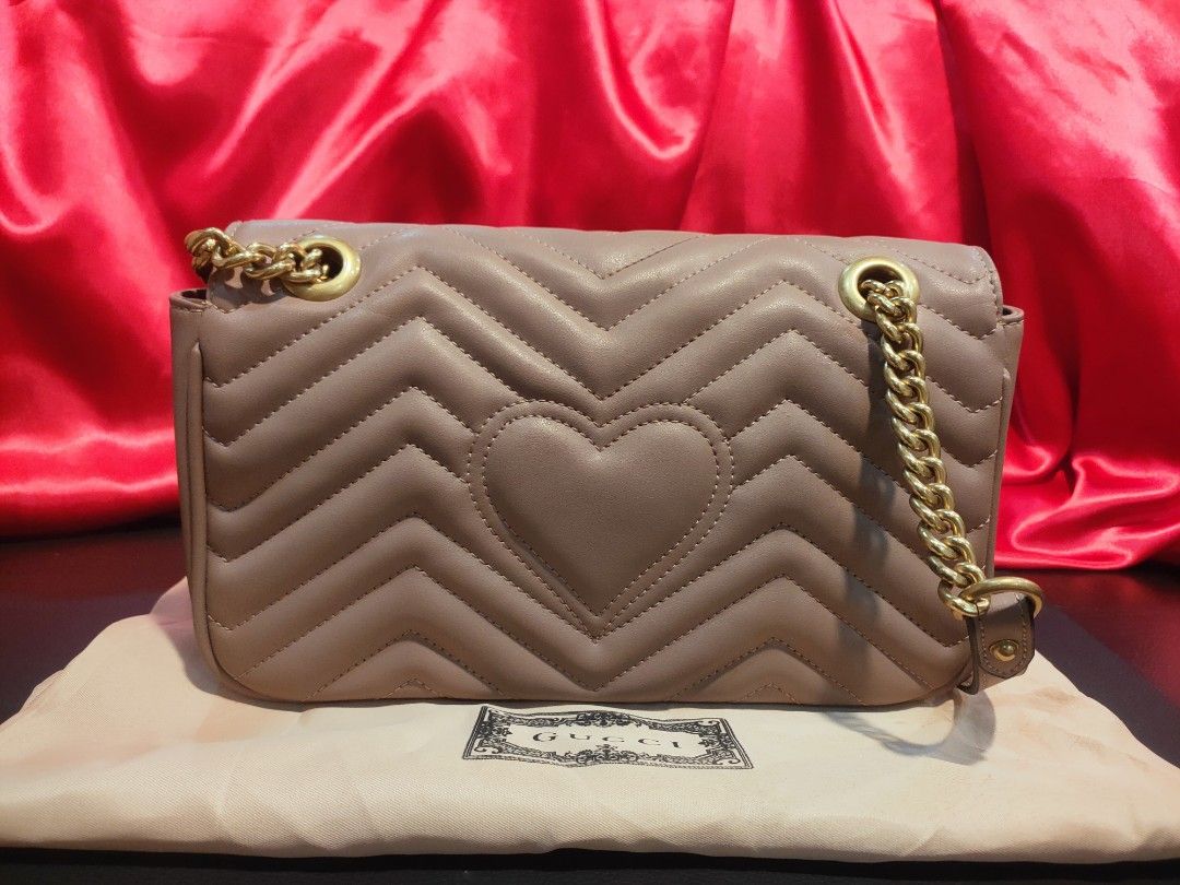 Japan Preloved GG Marmont Nude (Category: Luxury Bags & Wallets) located in Cebu City. Submitted by esrpreloved (Listing ID 1300949638, Image 3). Description: Japan Preloved bag Genuine Matelasse leather no flaws quality GUARANTEED 💯 coded.