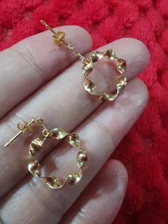 K18 Japan gold earings 1.1g