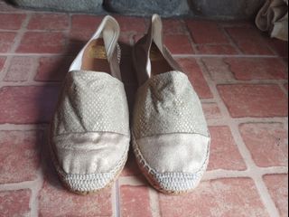 Kanna Espadrilles In Gold, Made In Spain