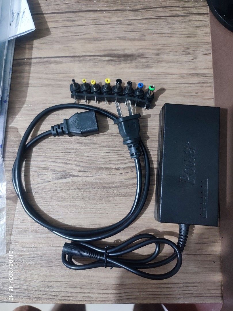 Laptop Power Supply / Charger Variable Voltage (Category: Chargers) located in Las Pinas. Submitted by d3clutterist (Listing ID 1301055574, Image 1). Description: Never Used I can send you video of the variable voltage selection.