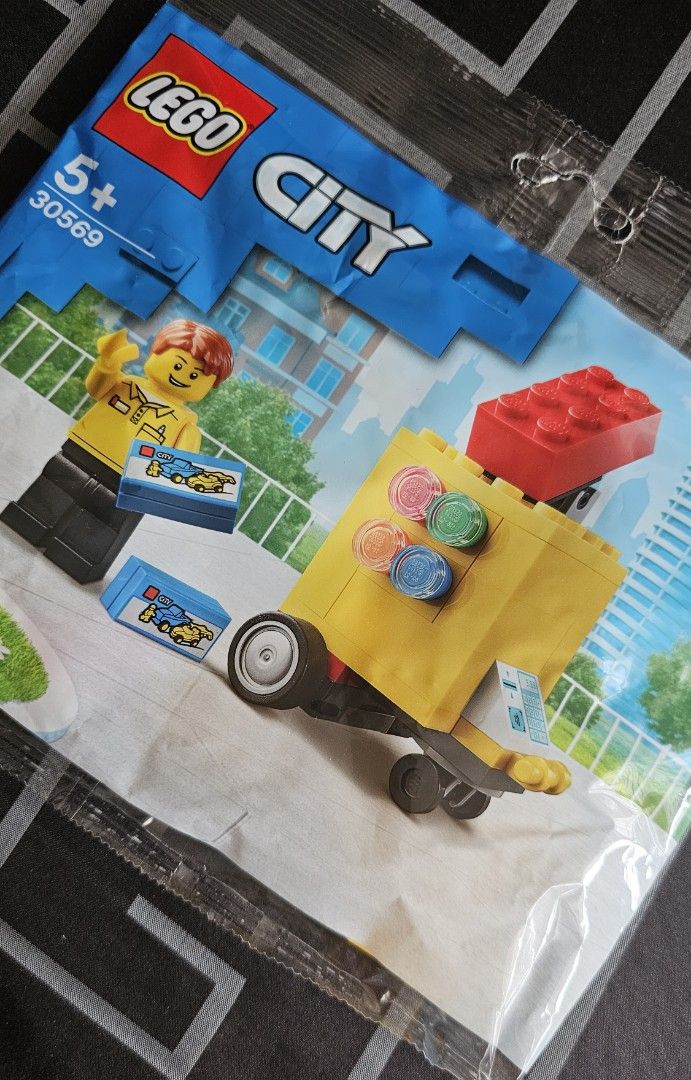 Lego City Stand 30569 30390 30251 30652 30653 Jurassic Batman Dr Strange Chima Hobbies Toys Toys Games on Carousell