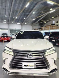 Lexus LX570 5.7 V8 Gas Auto