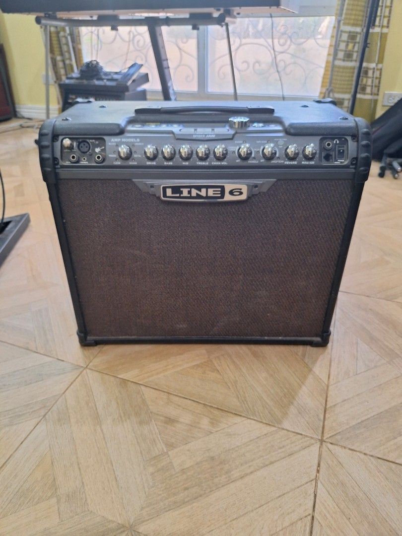 LINE 6 SPIDER JAM amplifier + matching LINE 6 FBV SHORTBOARD foot controller (Category: Musical Instruments) located in Santiago. Submitted by best_cellar (Listing ID 1301137848, Image 1). Description: The LINE 6 SPIDER JAM is one of those must-have guitar amplifiers. Check out the many favorable reviews on the internet. The LINE 6 FBV SHORTBOARD foot controller is fully compatible with the LINE 6 SPIDER JAM and connects to a dedicated input slot