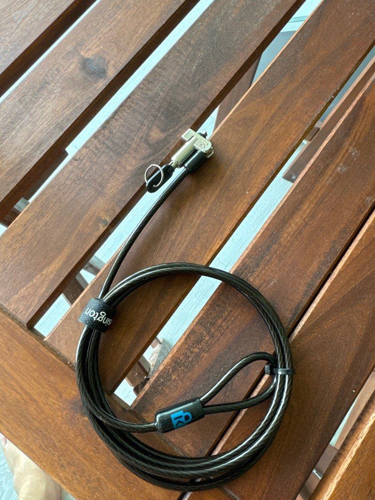 Locking cable (Category: Other Accessories) located in Subang Jaya. Submitted by bryanpan96 (Listing ID 1300955894, Image 1). Description: Use this to securely lock ur lenovo laptop to a table.