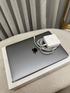 Macbook Pro 2019 with Touch Bar