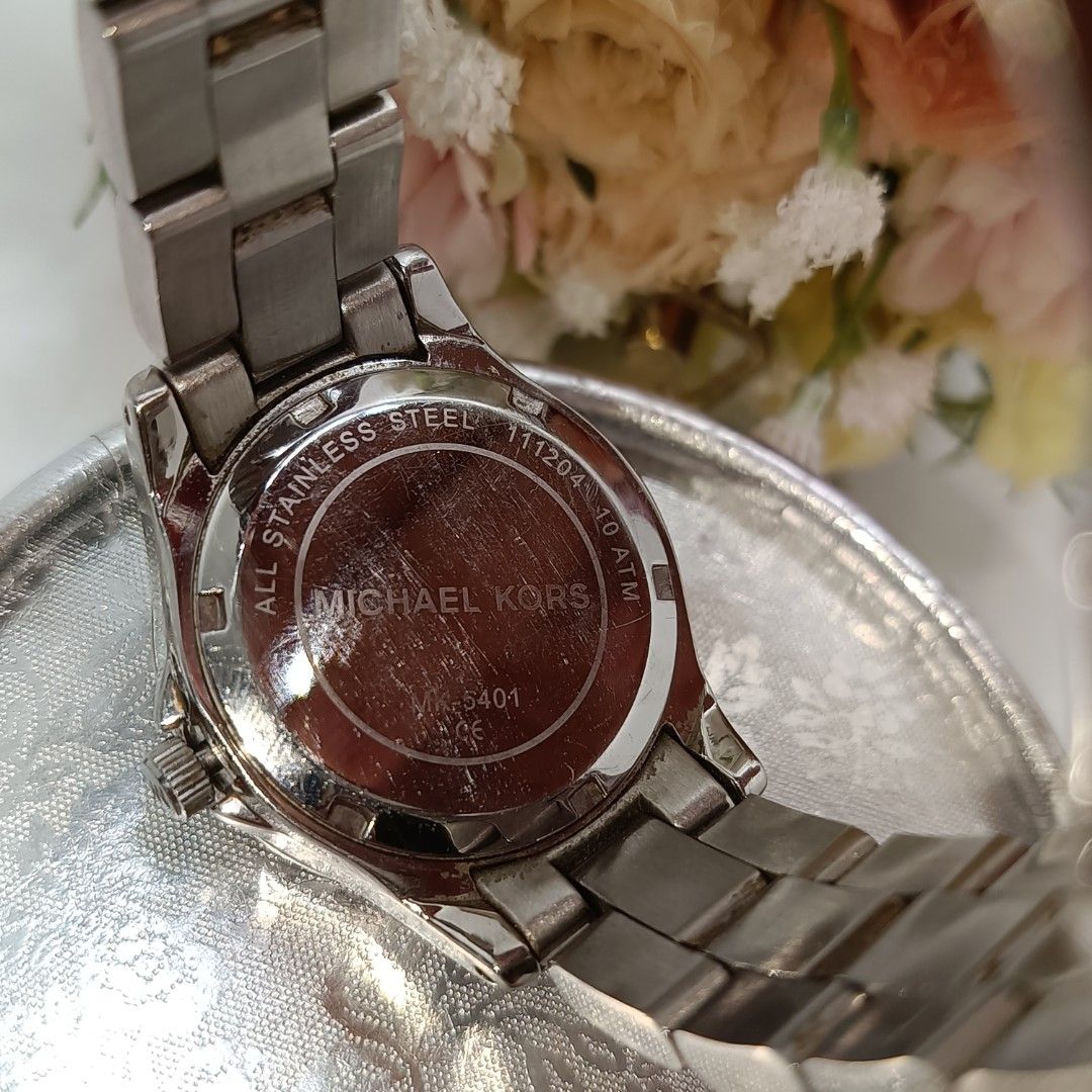 MICHAEL KORS WATCH Women s Fashion Watches Accessories Watches on Carousell