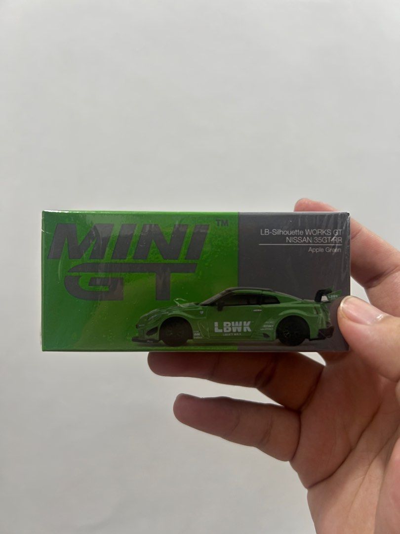 MINI GT NO.437 - R35 LBWK NISSAN APPLE GREEN, Hobbies & Toys ...