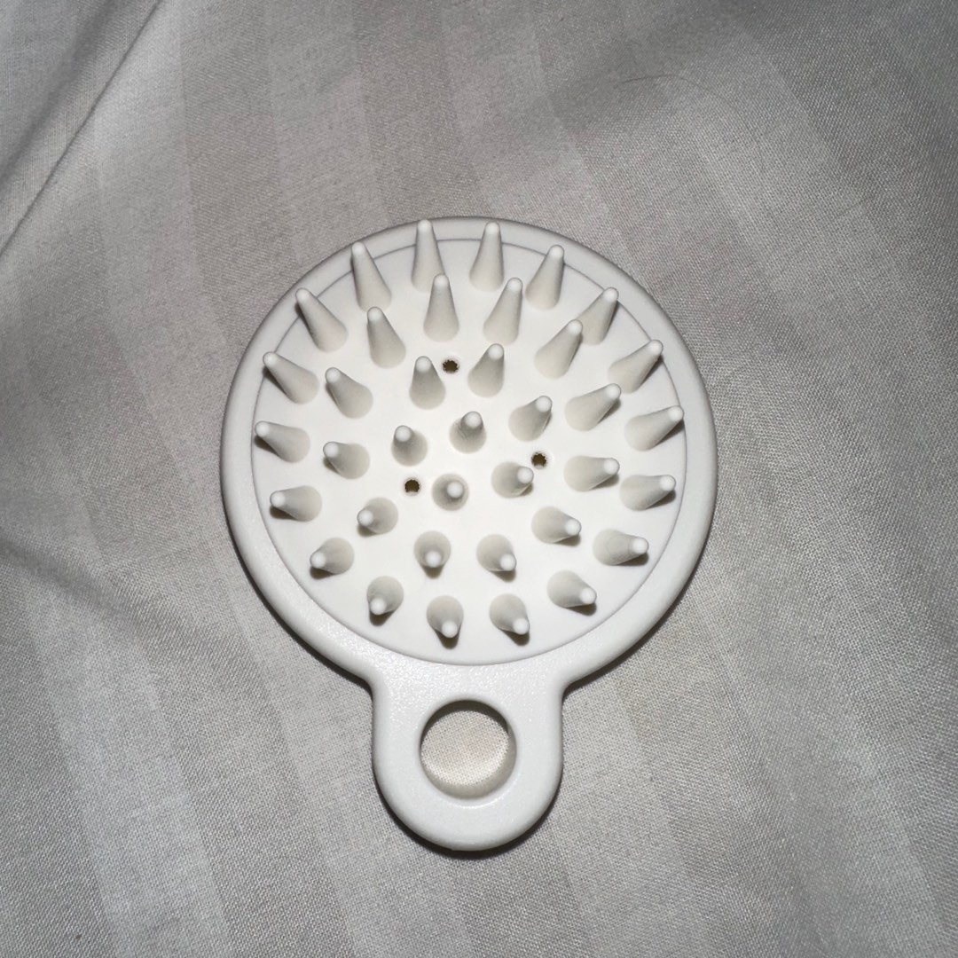 MUJI POLYPROPYLENE SCALP CARE BRUSH / SCALP MASSAGER, Kesehatan