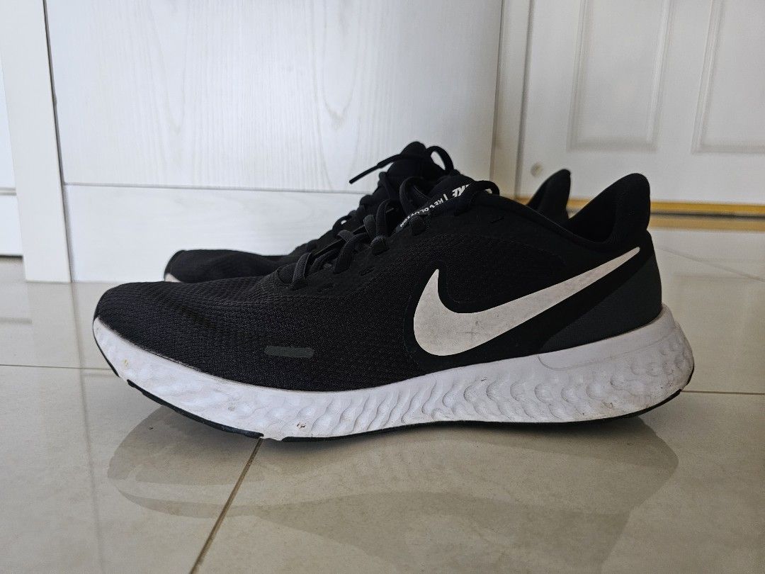 xxl nike revolution 5