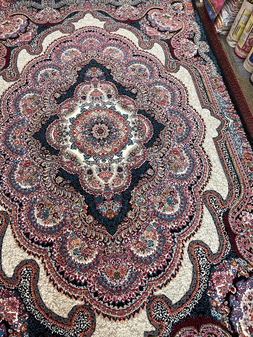 Persian carpet65073558050049114
