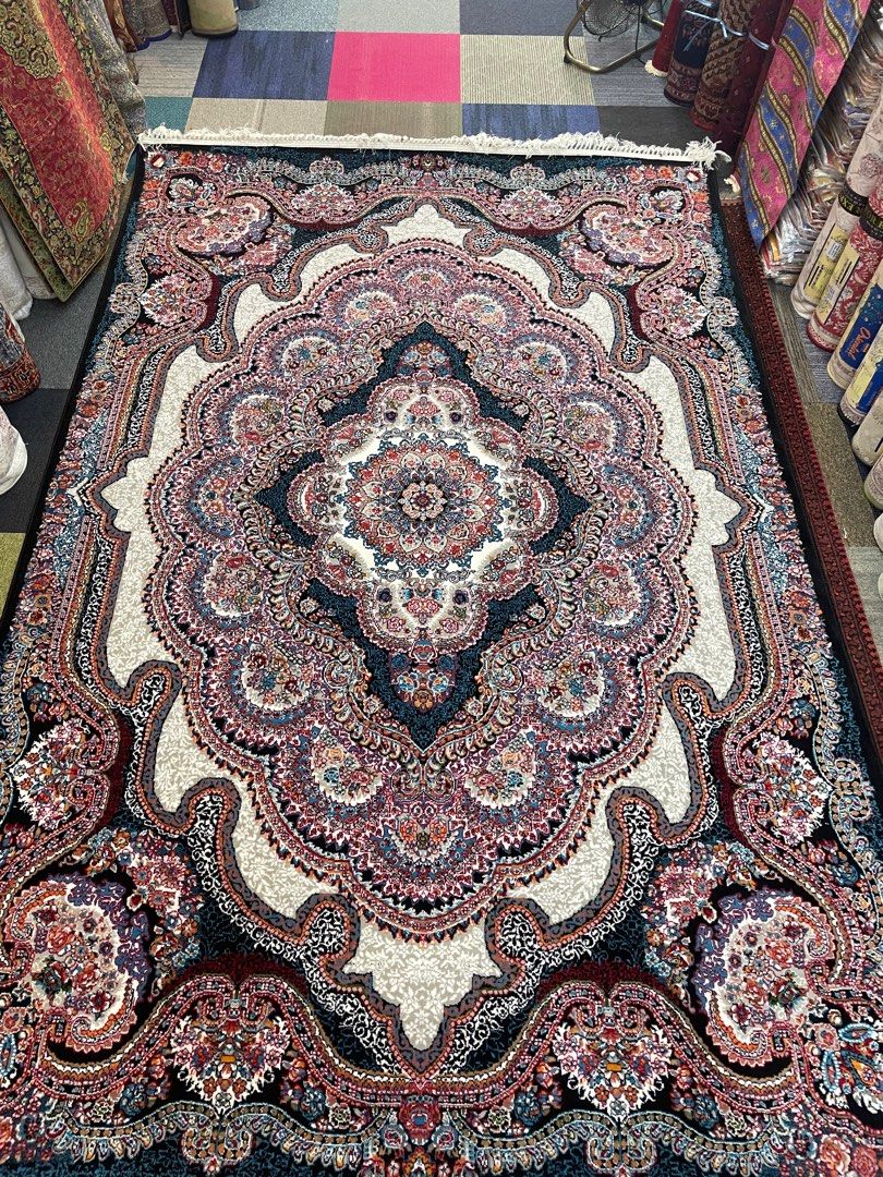 Persian carpet65073558050049111