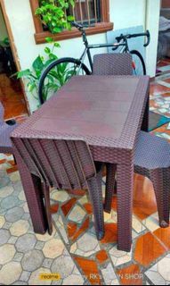 Plastic rattan table and chairs‼