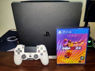 PlayStation 4 Slim 1TB NBA 2K24 bundle