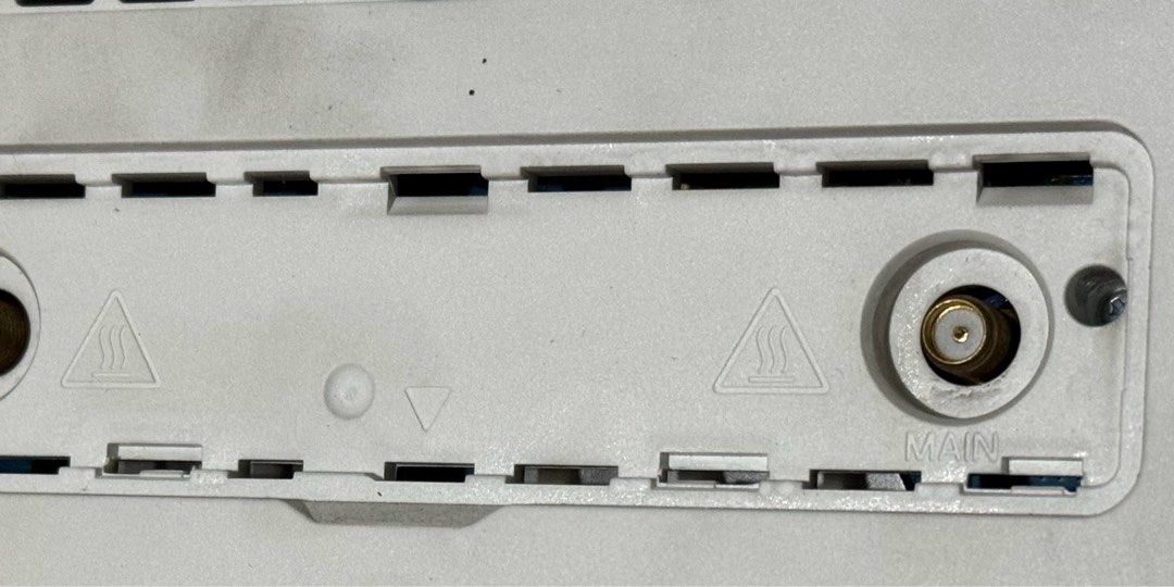 PLDT Smart Cat6 LTE-A Home Wifi (Category: Networking) located in Mandaluyong City. Submitted by abc_16 (Listing ID 1301078764, Image 3). Description: Cat6 WiFi! 2X Faster than normal LTE! Additional 2 antenna ports-ready! Great for indoor! Broadcasting 2.4GHz and 5GHz! Connects up to 15 devices! .