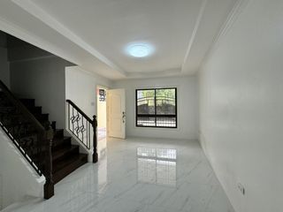 Pre Owned TOWNHOUSE in CONGRESSIONAL Quezon City
near SM Cherry Fuderama