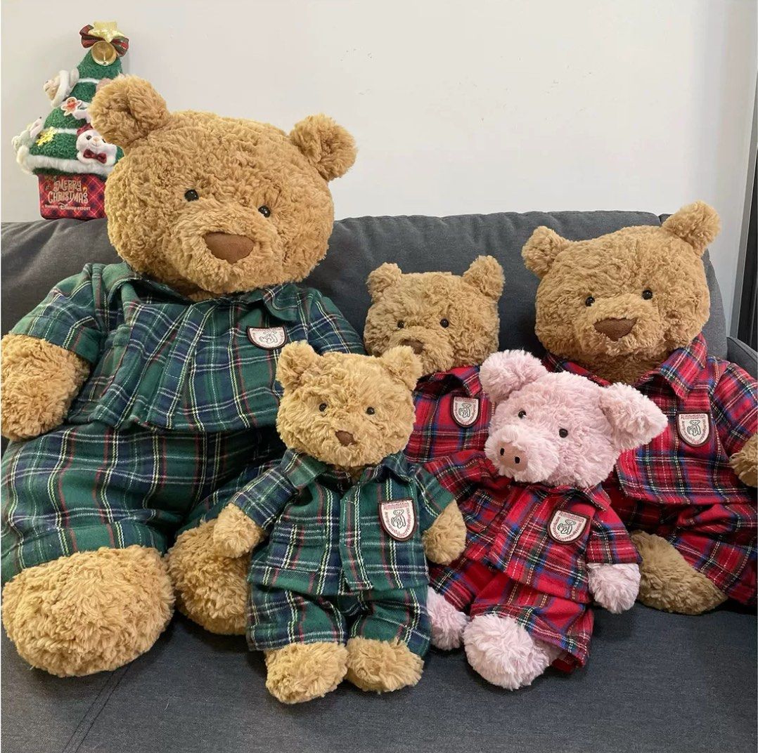 PREORDER] Jellycat Bartholomew Bear Bedtime Outfit only, Hobbies