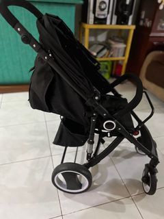 PRIOI stroller and car seat - LOC: KINGSPOINT SUBD. SAUYO NOVALICHES QC