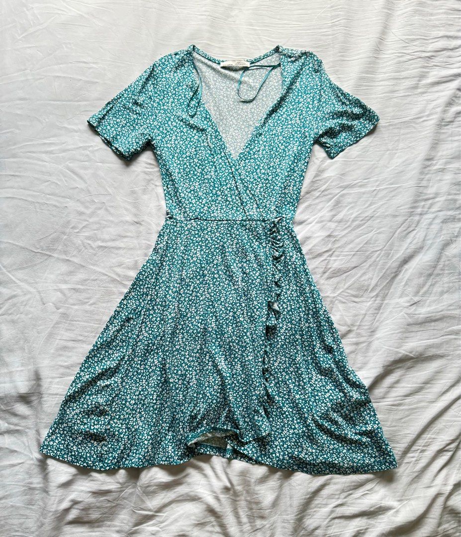 SALE!] Pull & Bear Frill-edge Wrap Dress in green floral, Women's Fashion,  Dresses & Sets, Dresses on Carousell