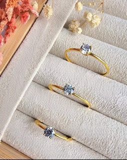 Pure gold 18k 
5,6,7,8,
Free box 
Fix price untl stck last

Lght wght
Engagement ring