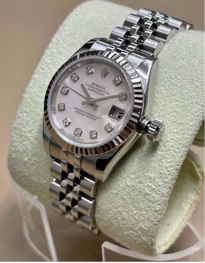 Rolex ladies (Category: Luxury Watches) located in San Fernando. Submitted by tintinpuno (Listing ID 1301080487, Image 2). Description: Mother of pearl 26mm.