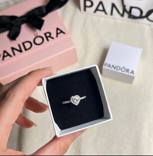 SALE💚 PANDORA ELEVATED HEART RING SILVER CLEAR