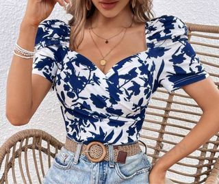 SHEIN VCAY Floral Print Sweetheart Neck Puff Sleeve Bodysuit