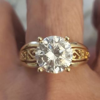 Size 9 vintage 14k cz diamond ring , nice weight