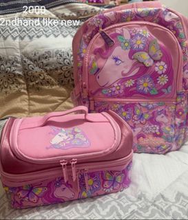 Smiggle bagpack with lunch bag
