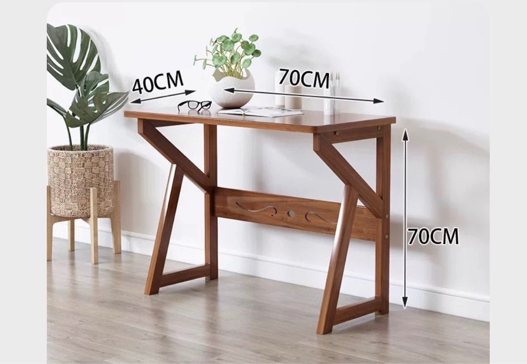 Solid bamboo tablecloth (Category: Tables & Sets) located in Singapore. Submitted by leanlife (Listing ID 1300952071, Image 1). Description: Light n handy.