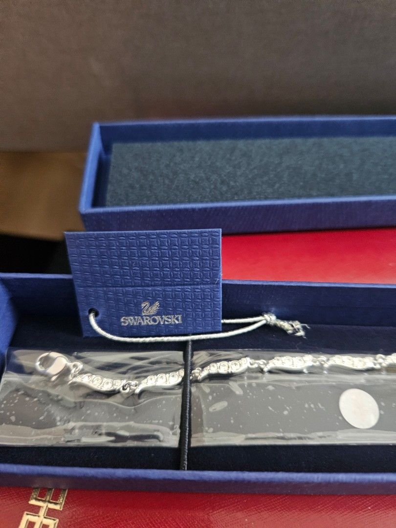 Swarovski Bracelet, Women's Fashion, Jewelry Organisers