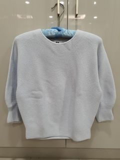 Uniqlo 100% Cotton Sweater in Light Gray with 3/4 Sleeves