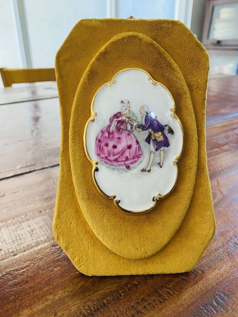 Velvet Victorian Framed Home Decor (Category: Frames & Pictures) located in Bulacan. Submitted by orange.locker (Listing ID 1300944594, Image 3). Description: light Mustard Velvet color Victorian design height 6 inches width 3.5 inches.