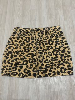 Y2k denim skirt cheetah leopard print