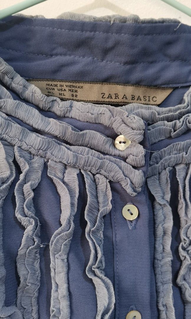 Zara basic (Category: Dresses) located in Meycauayan. Submitted by nize030223 (Listing ID 1301092015, Image 2). Description: .