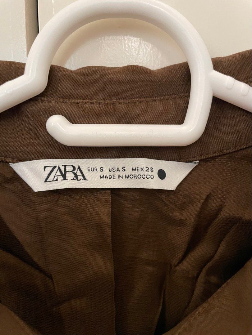 Zara Brown (Category: Coats, Jackets and Outerwear) located in Quezon City. Submitted by declutterxcloset (Listing ID 1300942657, Image 2). Description: Like new, what you see is what you get ☺️ Pina alter ko po kaya kahit nasa tag small mas kasya lang po siya sa xs..
