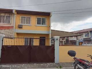 2 bedrooms townhouse semi furnished unit
