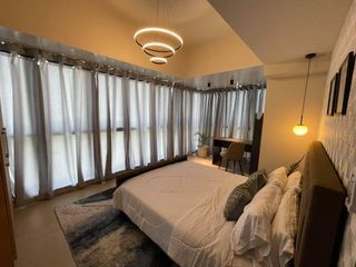 3 Bedroom Uptown Parksuites For Rent Condo Bgc Taguig